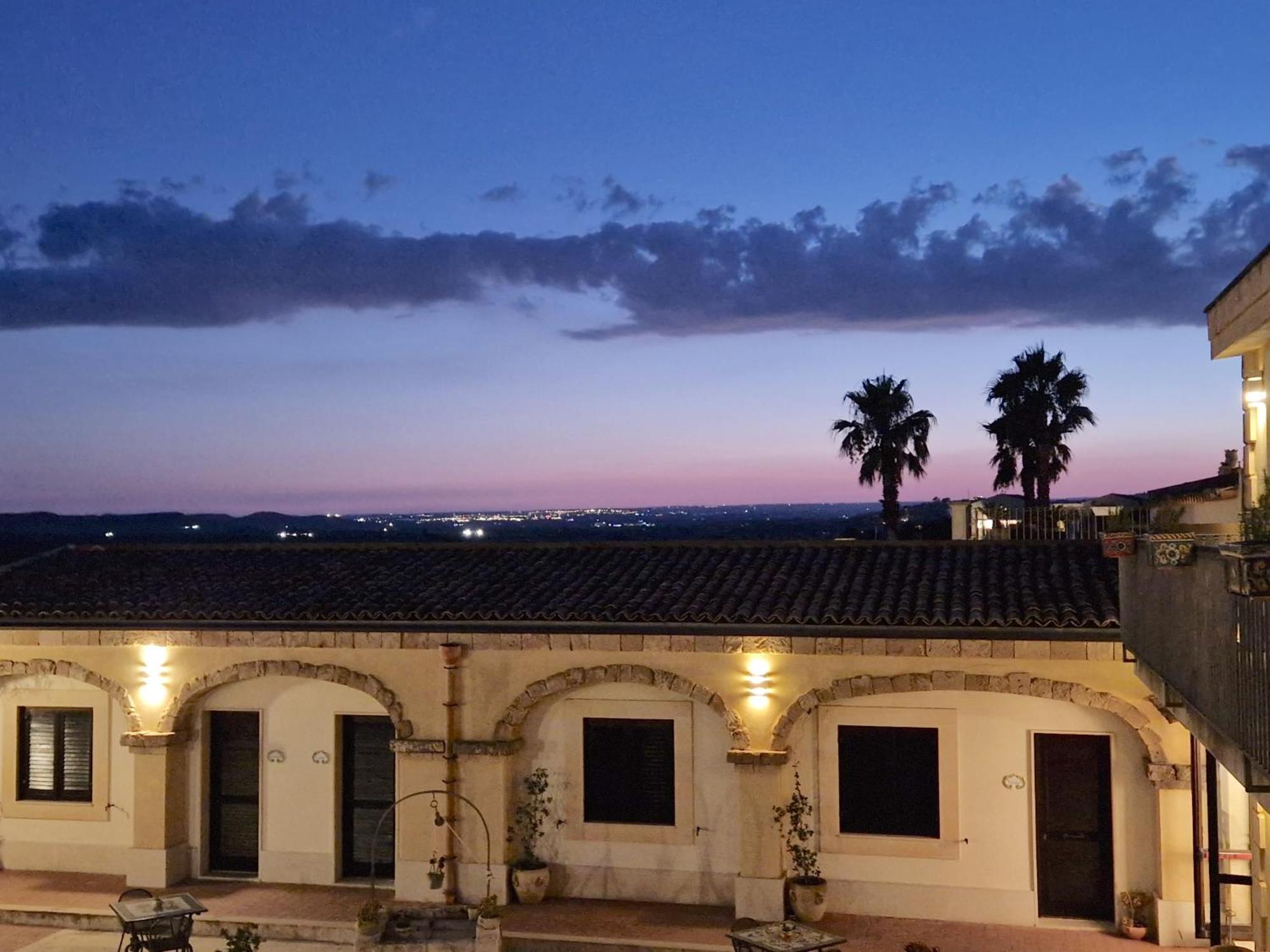 Hotel La Corte Del Sole Lido di Noto Esterno foto
