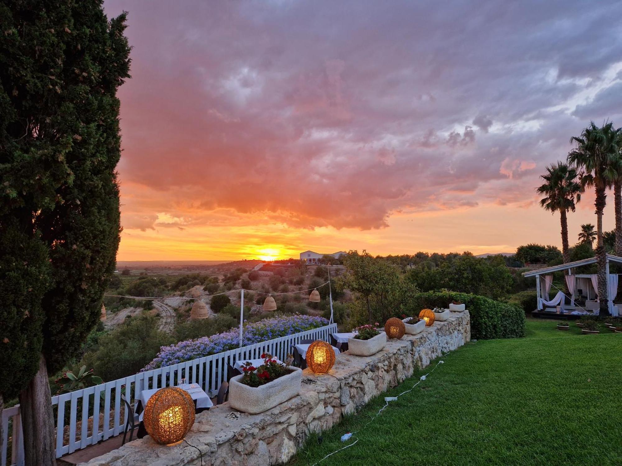 Hotel La Corte Del Sole Lido di Noto Esterno foto