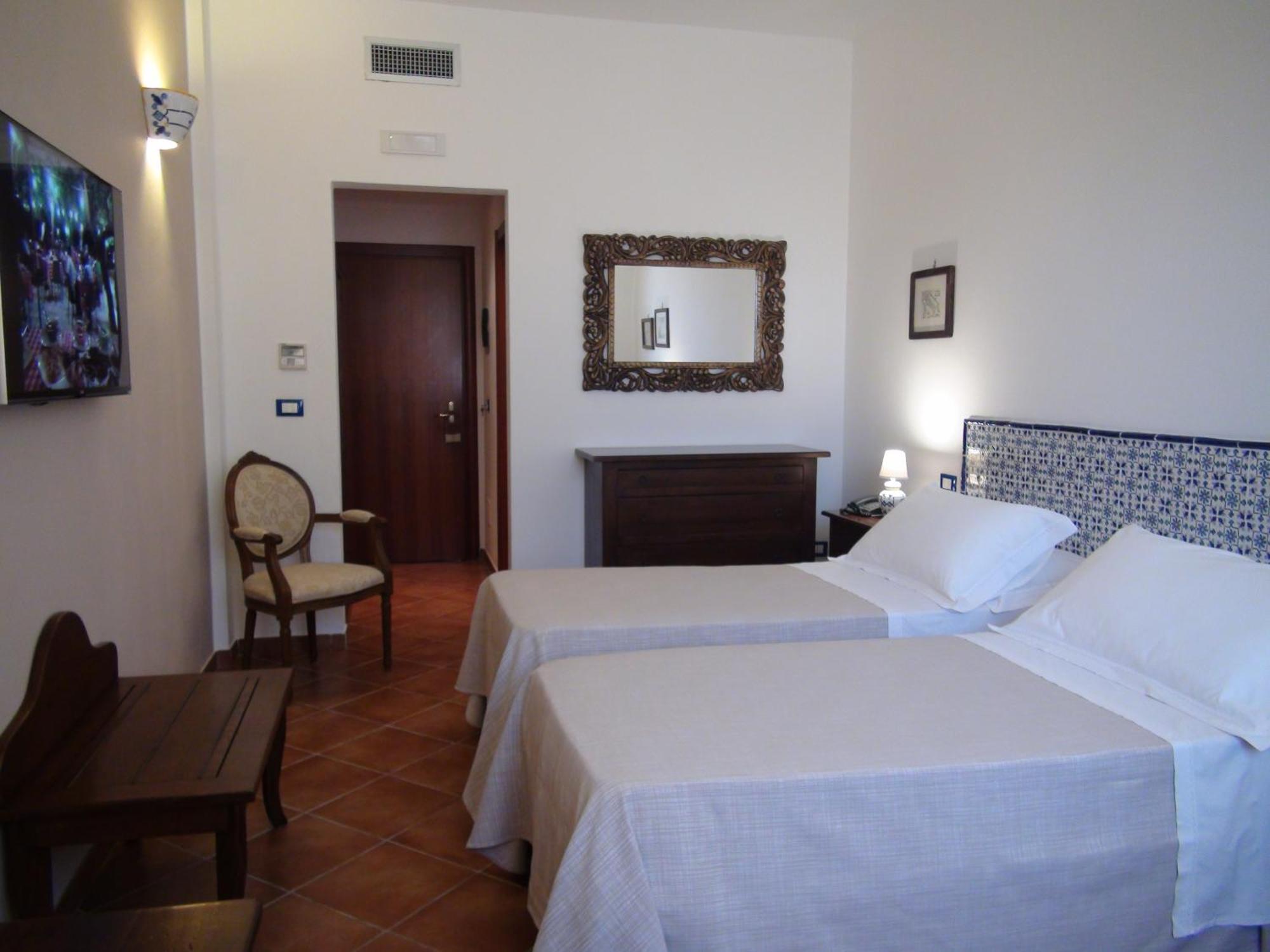 Hotel La Corte Del Sole Lido di Noto Esterno foto