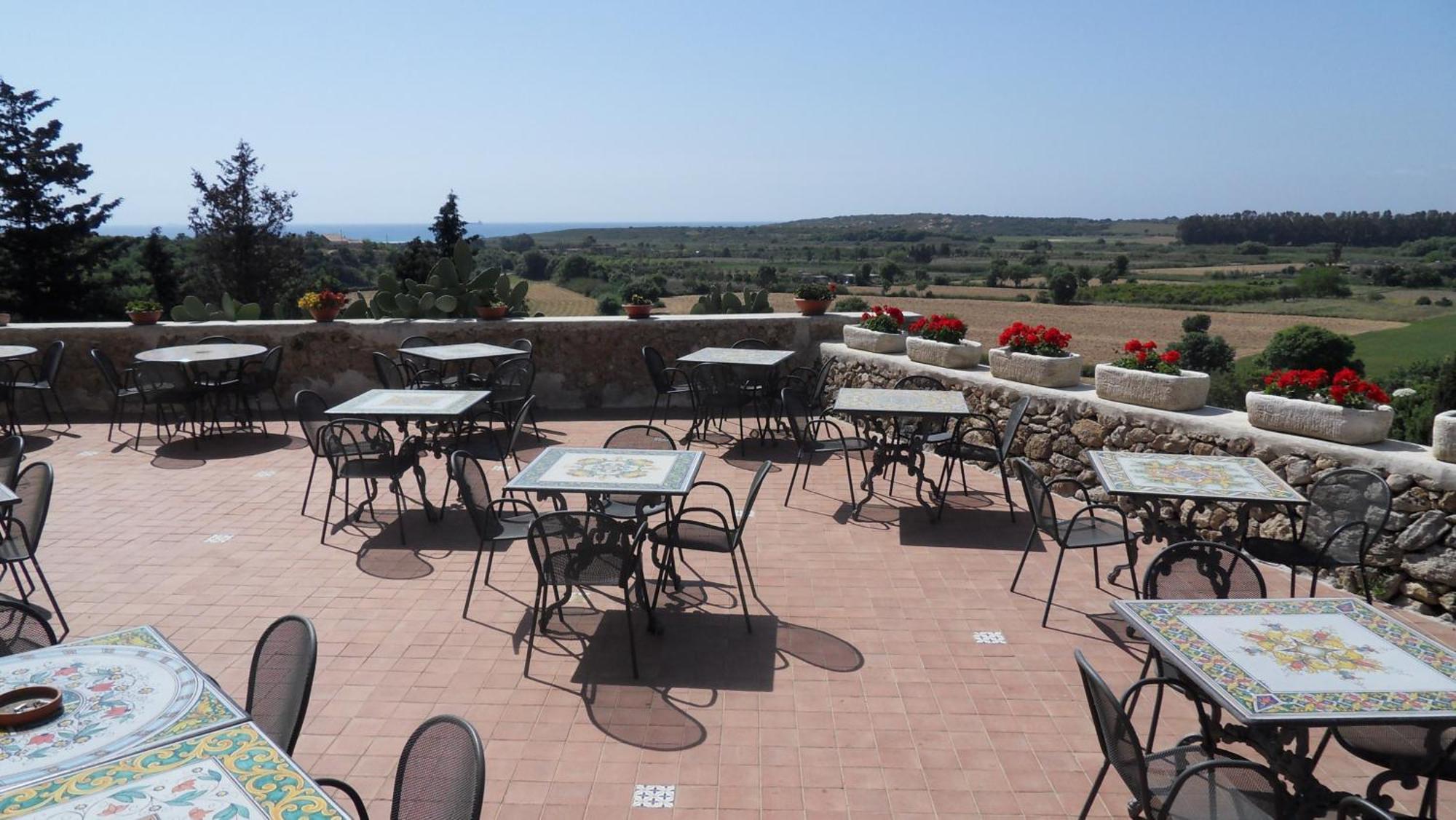 Hotel La Corte Del Sole Lido di Noto Esterno foto