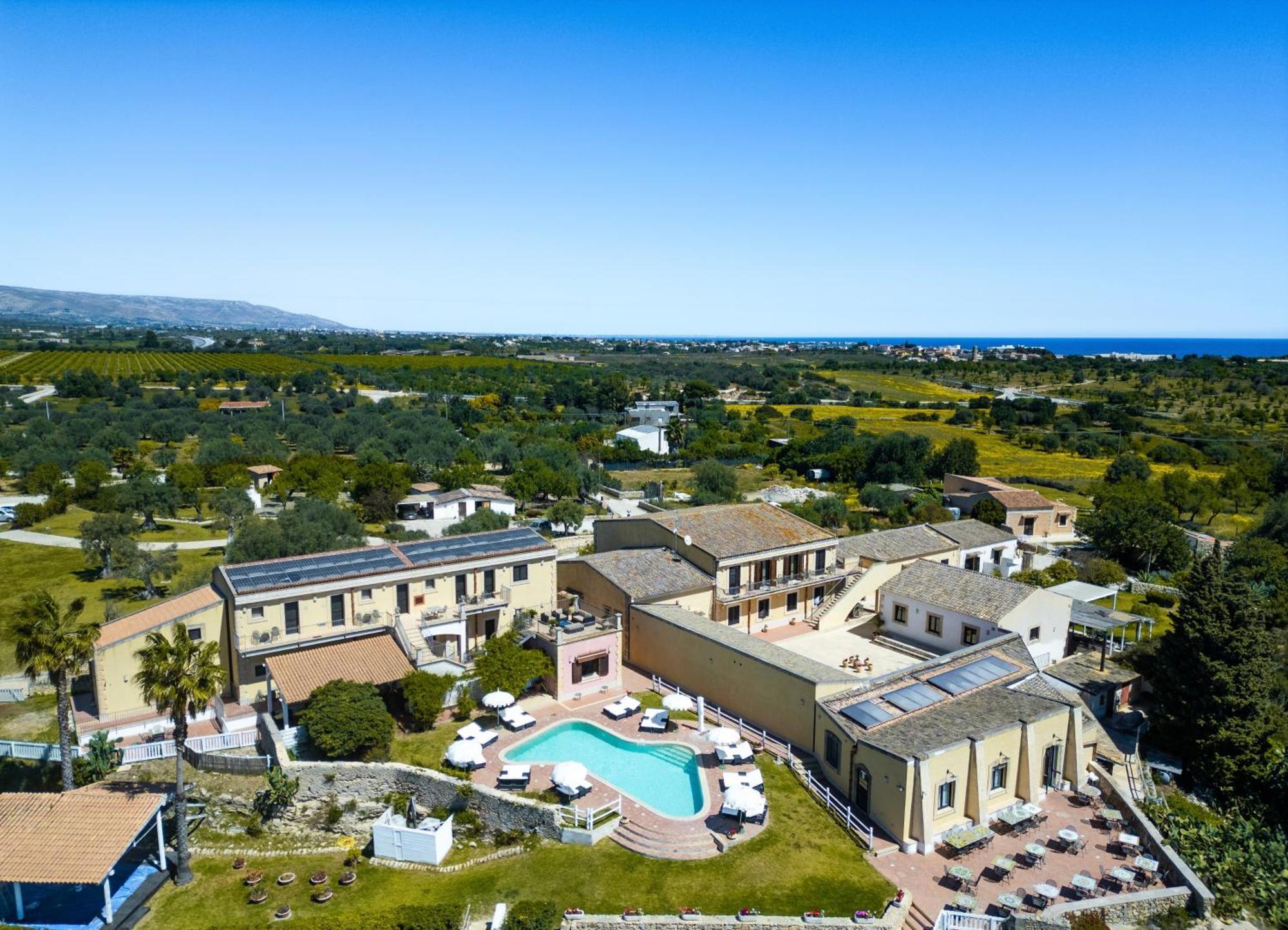 Hotel La Corte Del Sole Lido di Noto Esterno foto